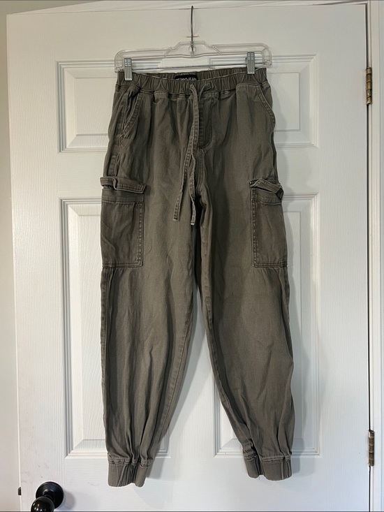 Tattoo jeans Pants - Relaxed Cargo Ankle Pants in Olive Green by Universal Thread